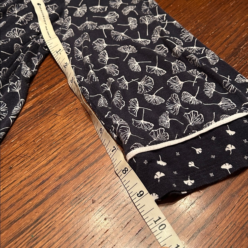 Vera Wang Navy and White Floral Pajama Set Size M - Picture 10 of 12